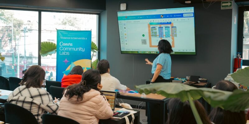 A educação continuada nunca foi tão necessária quanto agora. Em um mundo marcado por transformações rápidas, novas tecnologias e mudanças constantes
